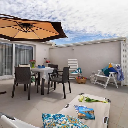 Lo Scoglio Della Formica 住宿加早餐酒店